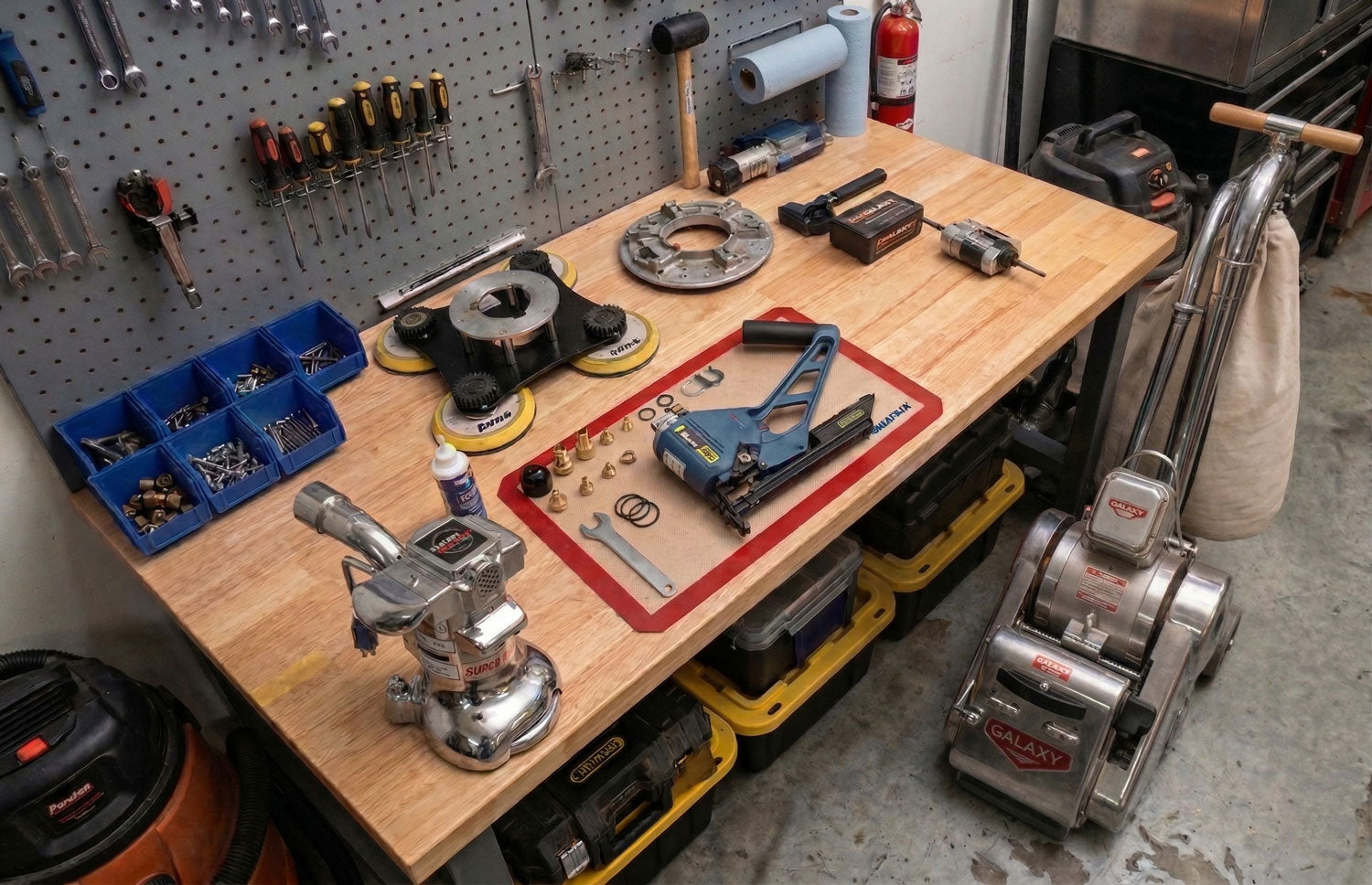 Professional flooring equipment repair service in Montreal for sanders nailers and polishers